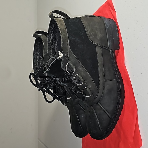 UGG Heather Waterproof Rain Lace up Bootie Sz 9.5 Black VGUC Comfortable - Picture 12 of 16